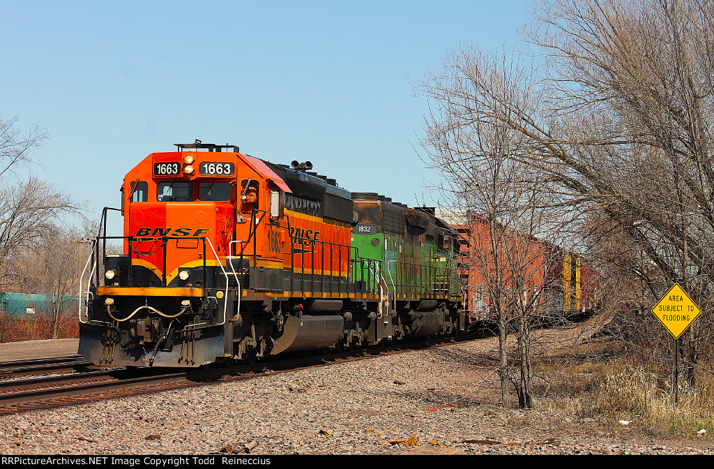 BNSF 1663